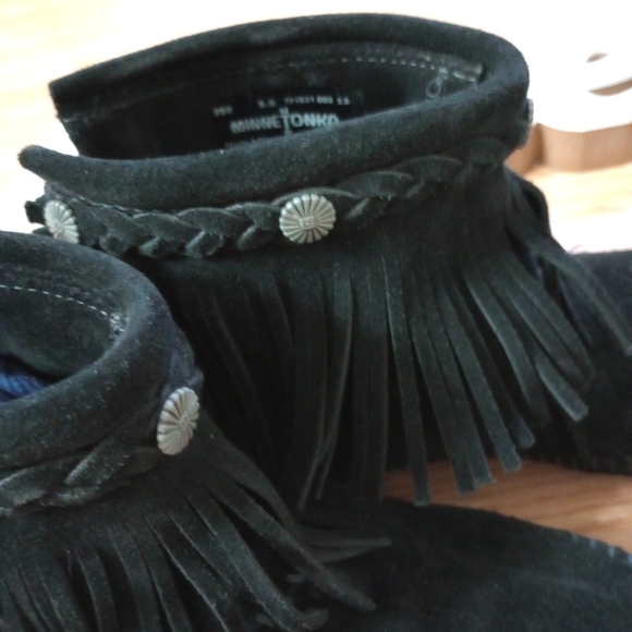 Minnetonka black suede high top boots size 5.5 - Picture 8 of 12